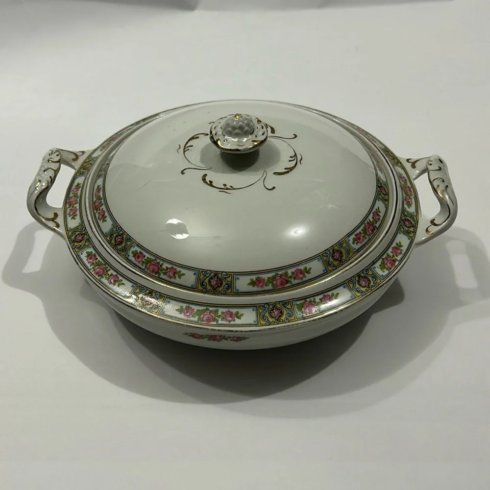 Alfred Meakin Covered Vegetable Dish